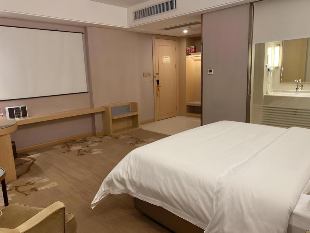 Vienna Panyu Square Hotel