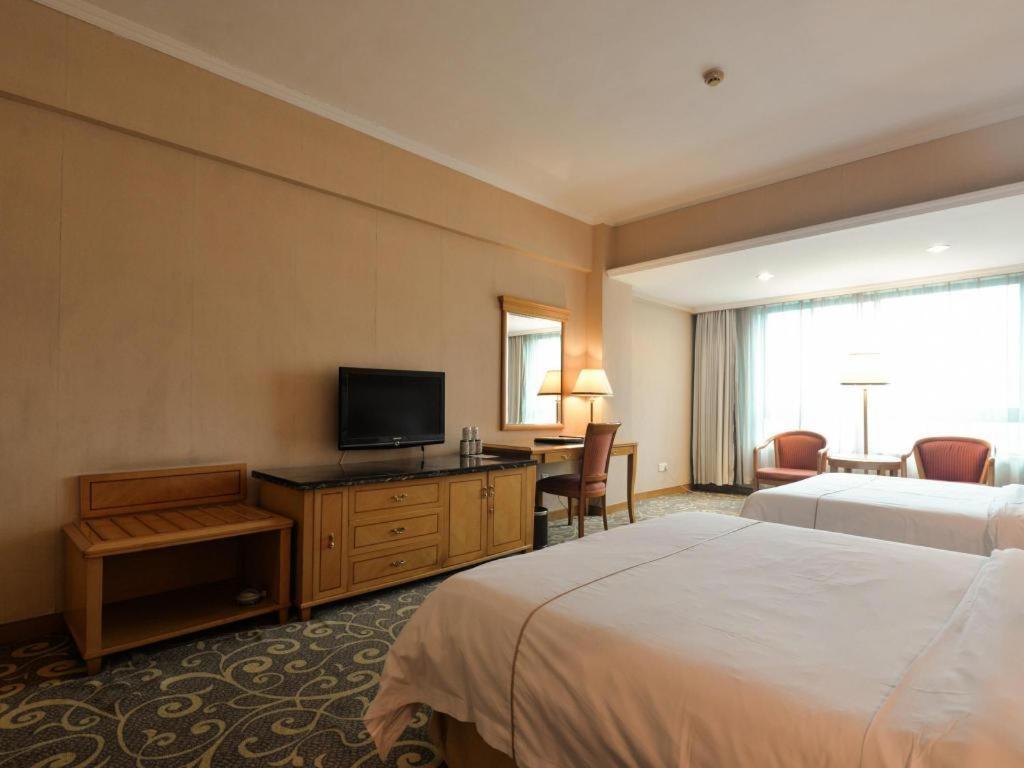 New Pearl River Hotel