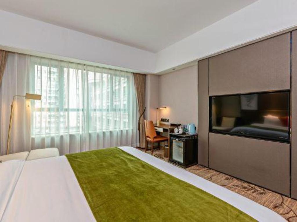 New Pearl River Hotel 4*