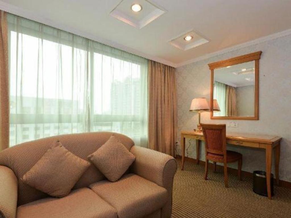 New Pearl River Hotel Canton