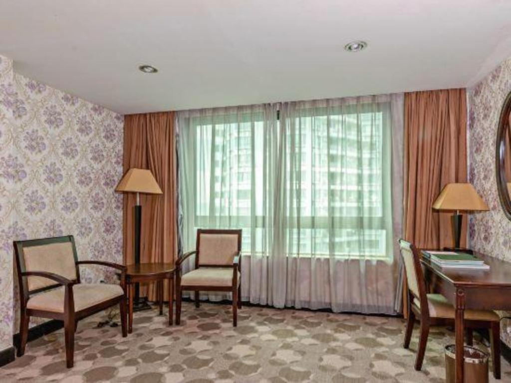 Hotel New Pearl River 4*