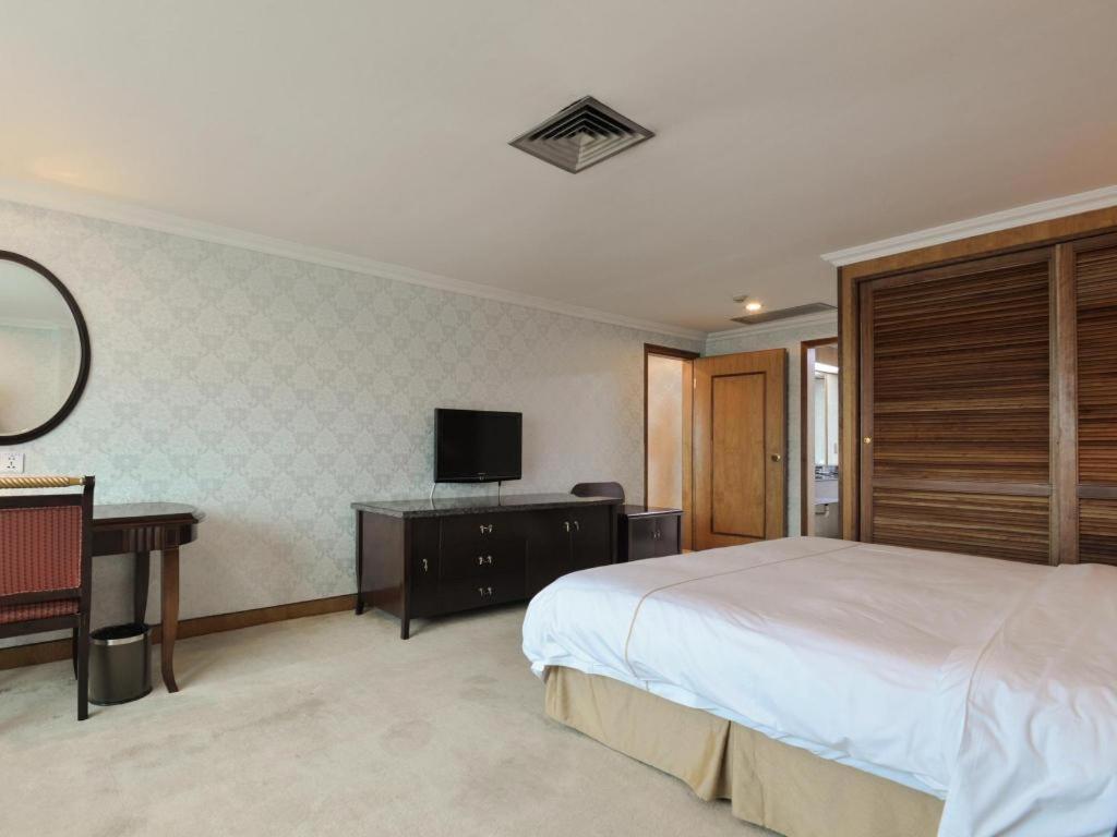 New Pearl River Hotel