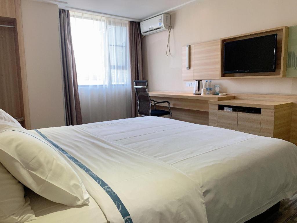 Comfort Jiaokou Metro Station Hotel