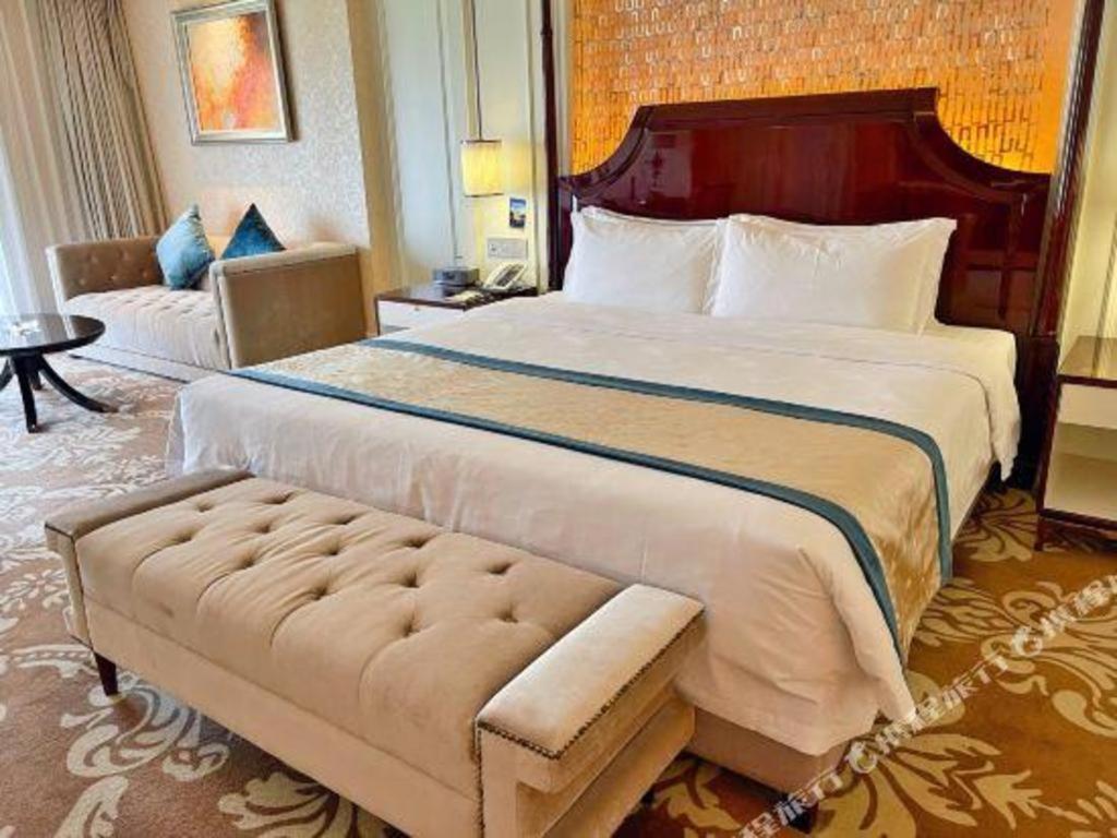 Hotel Piedmont International