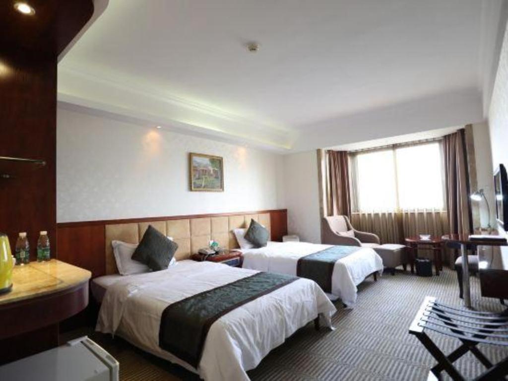 Navy Hua Hotel 4*
