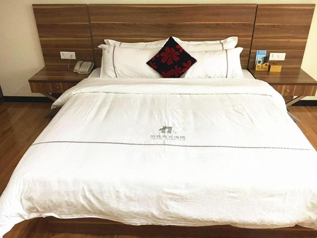 Chuanghui Business Hotel