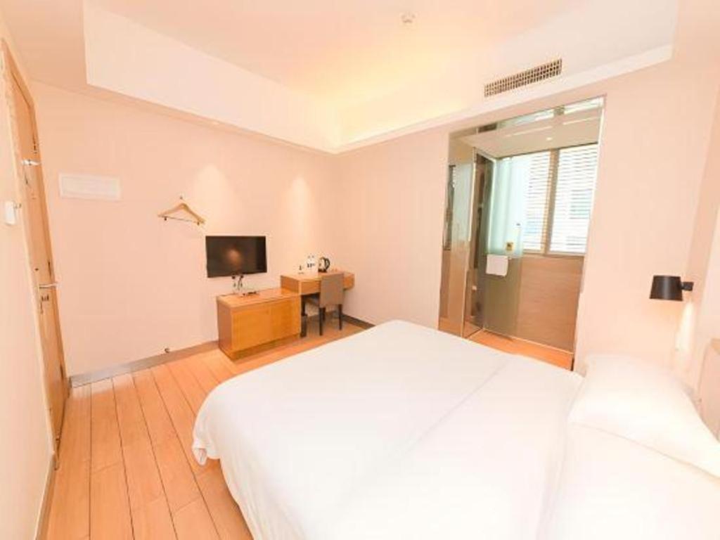 Hotel Comfort Hanxi Changlong Shiqiao Metro Station