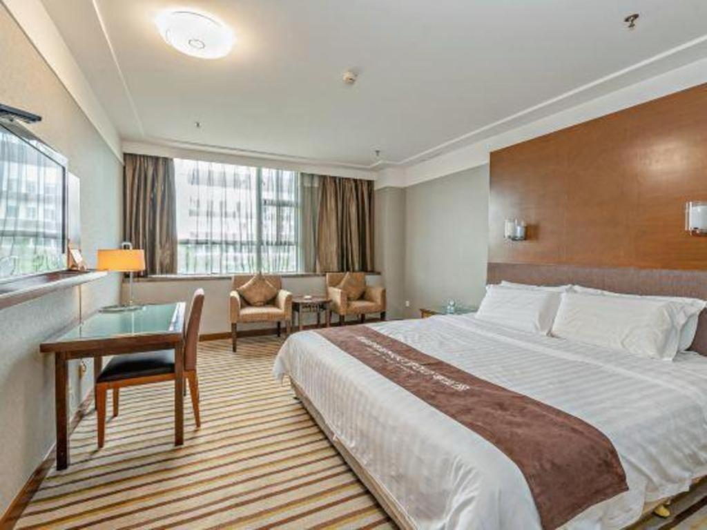 Poly Hotel 4*