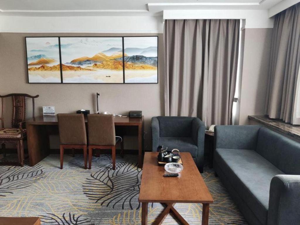 Poly 4* Guangzhou
