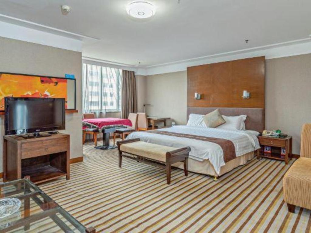 Poly Hotel 4*