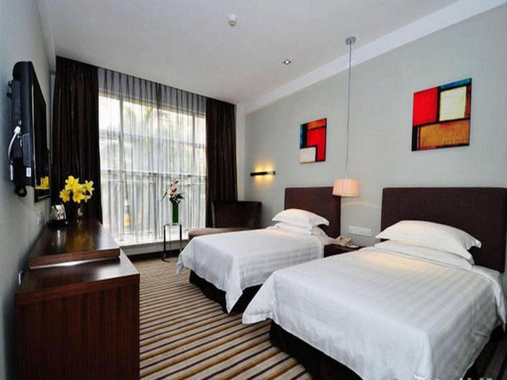 Poly Hotel 4*