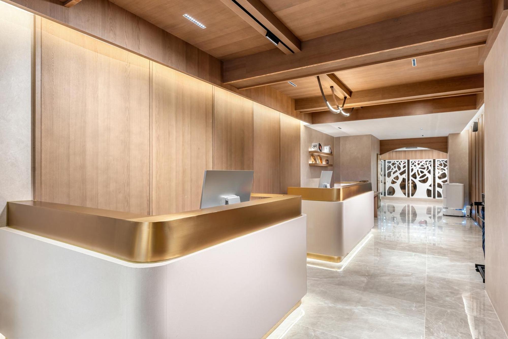Dingshe Shamian Island Yongqingfang Branch Hotel 4*