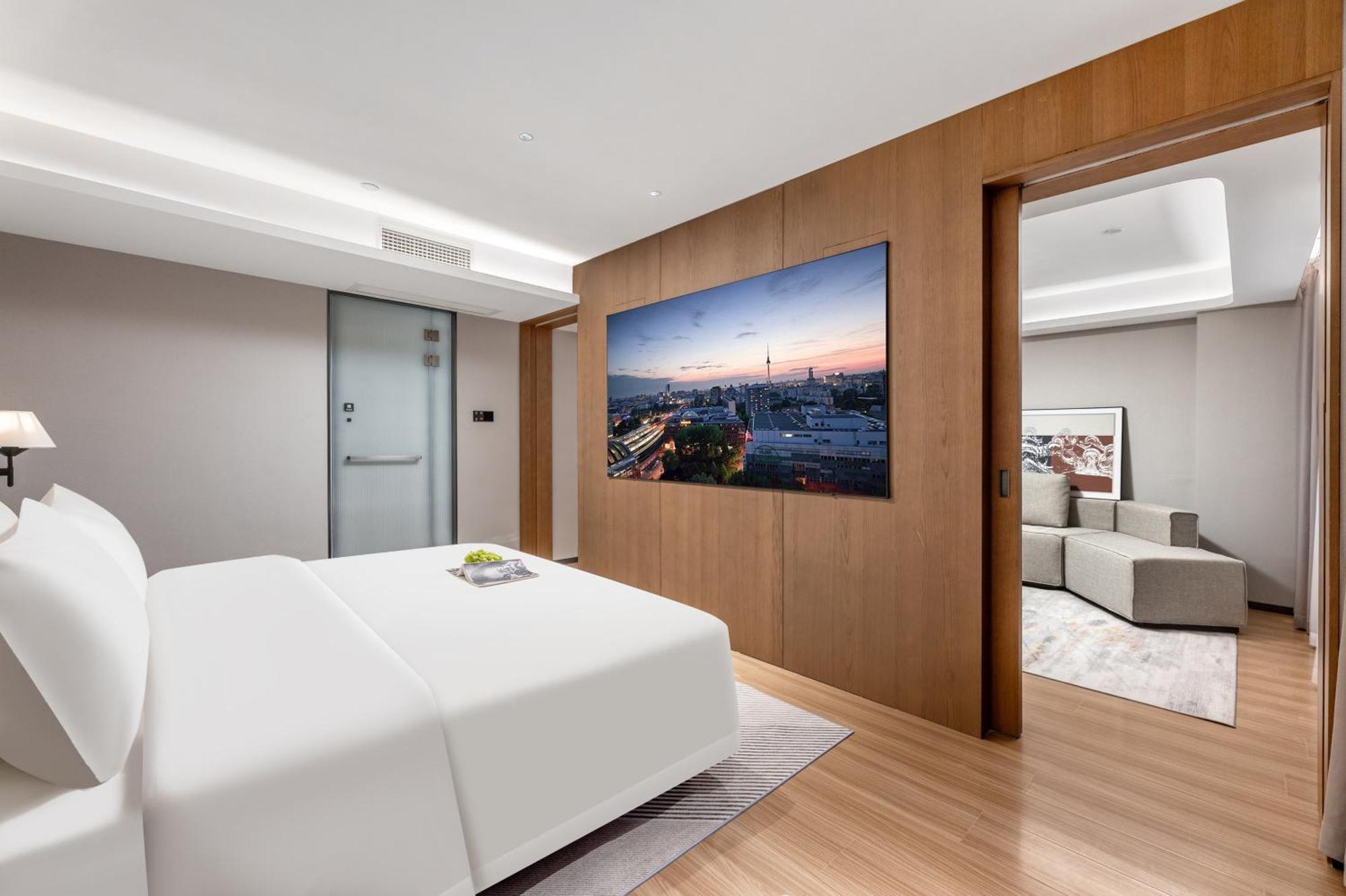 Dingshe Shamian Island Yongqingfang Branch