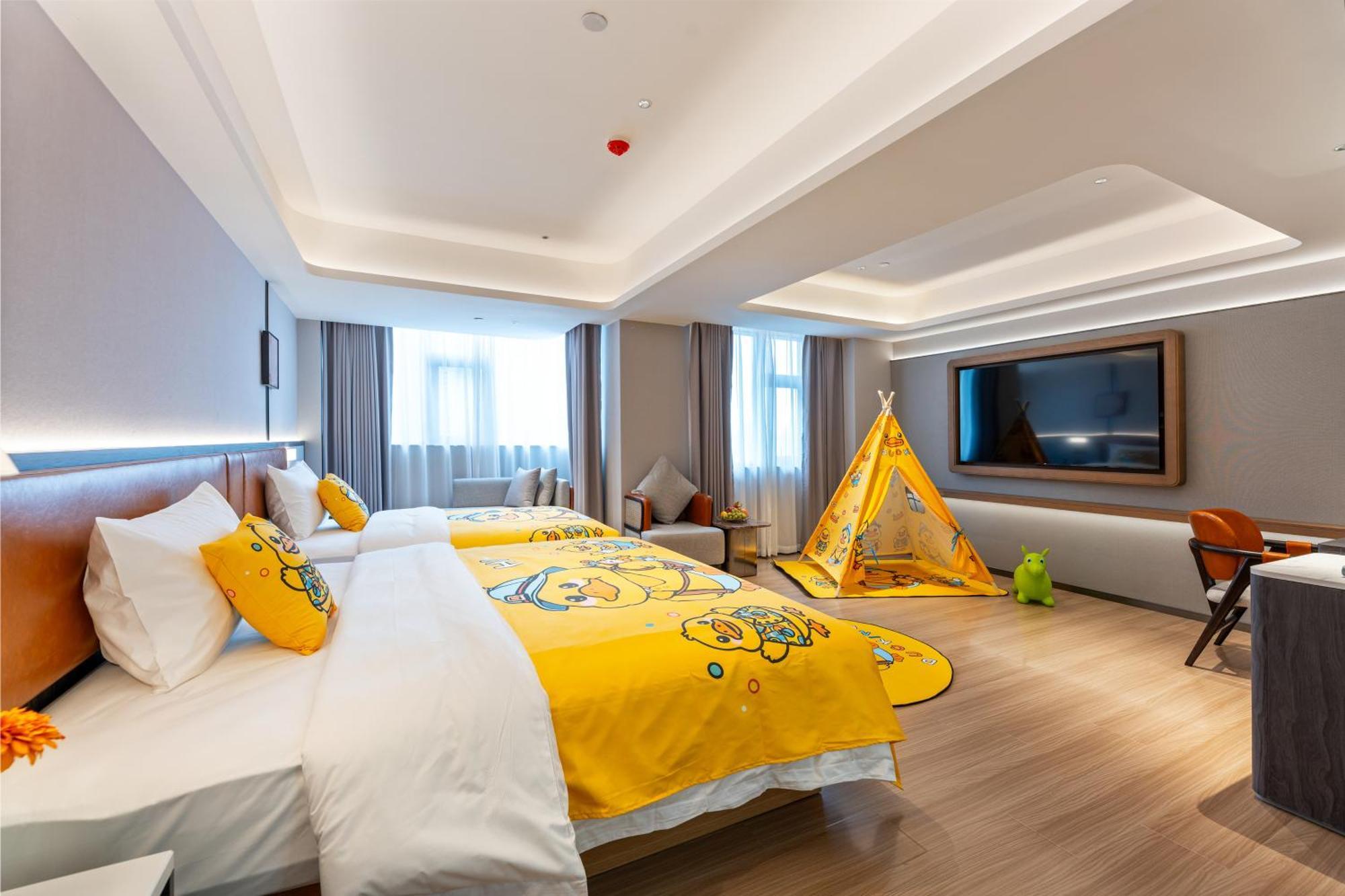 Dingshe Shamian Island Yongqingfang Branch Hotel