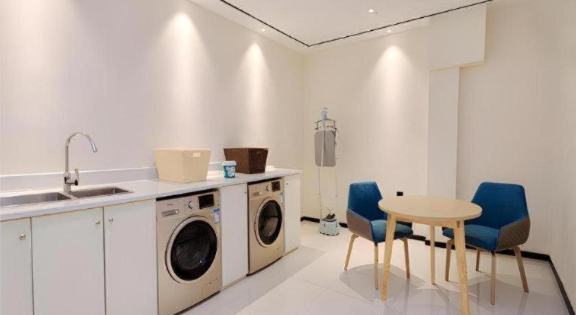 Comfort Jichang Road International Units Guangzhou