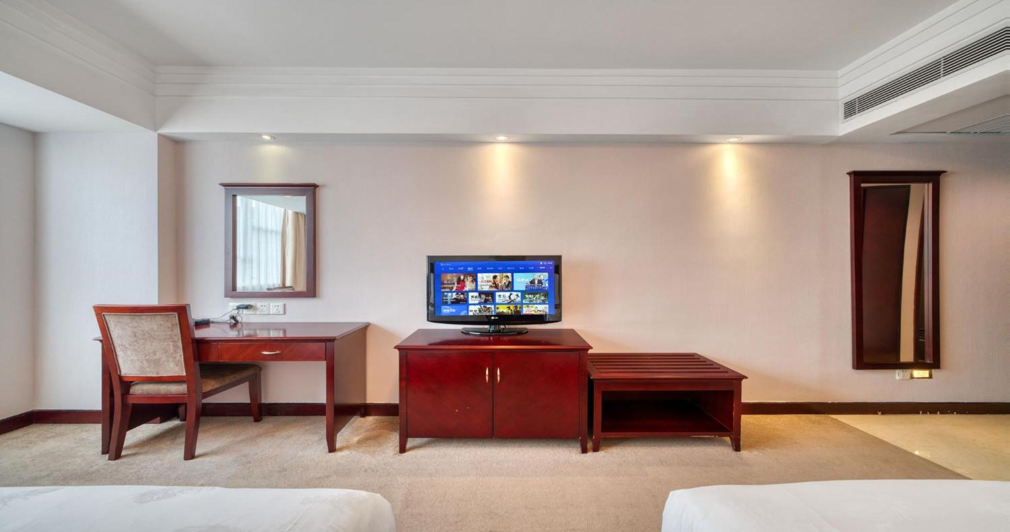 Sanyu Hotel 4*