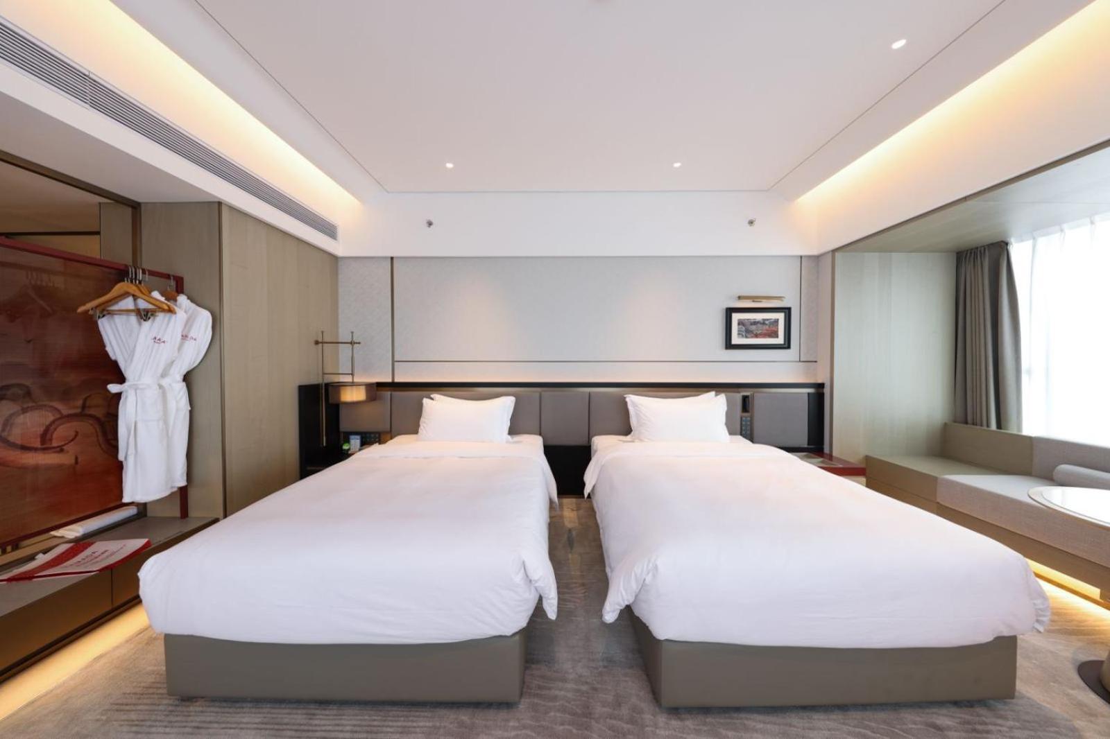Ramada By Wyndham Foshan Danzao Hotel