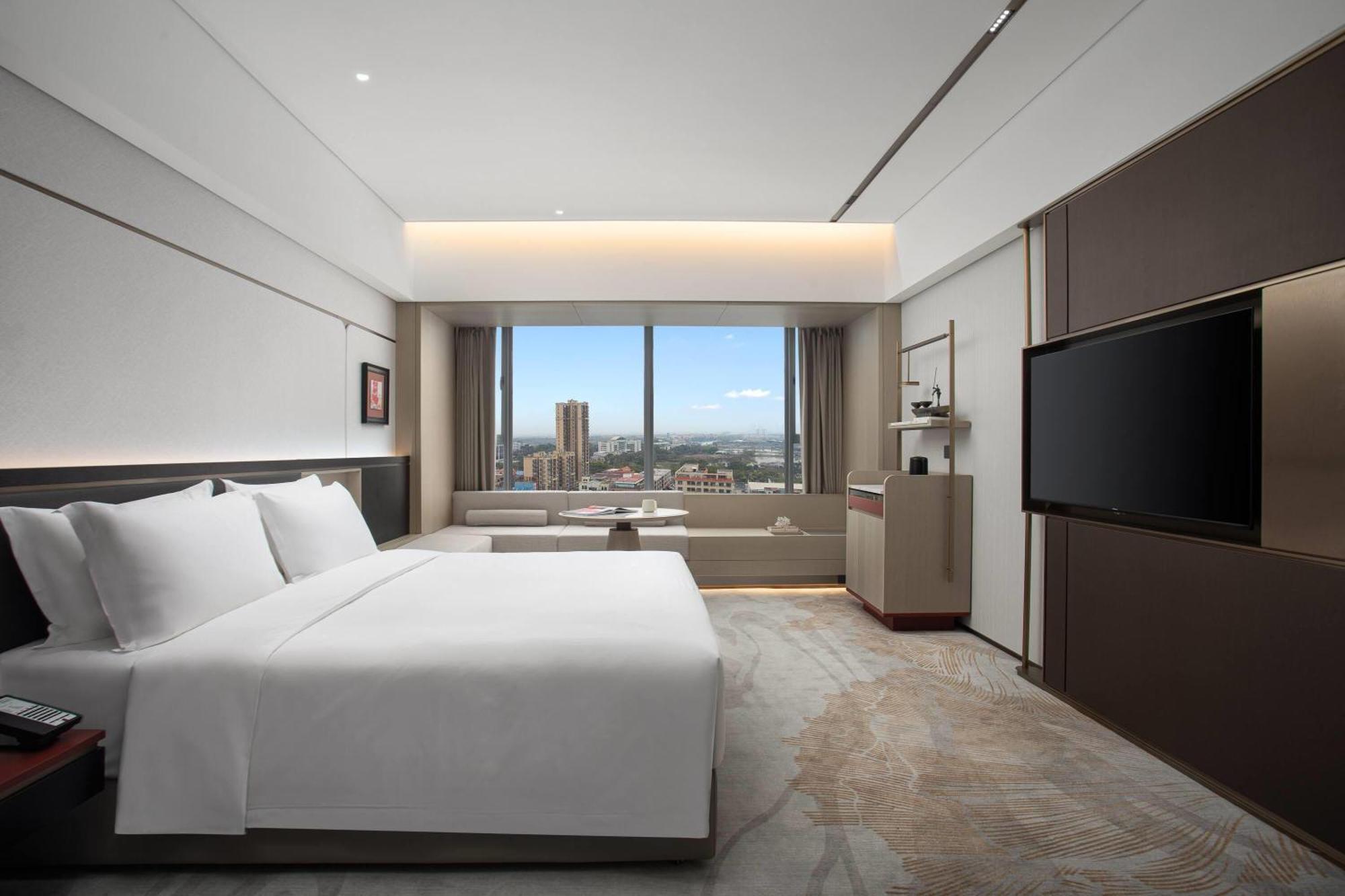 Ramada By Wyndham Foshan Danzao Hotel 4*