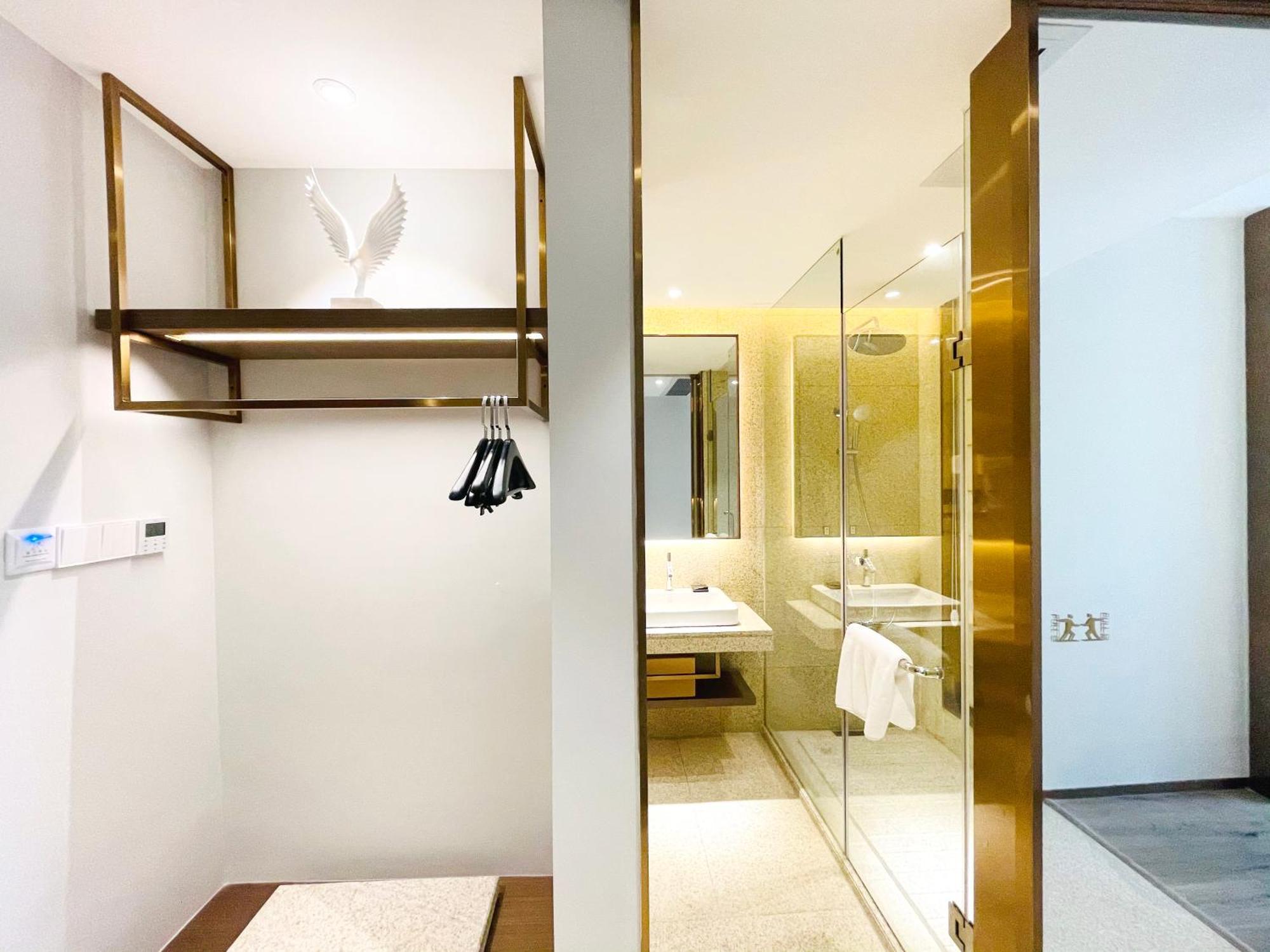 Huiju Hotel