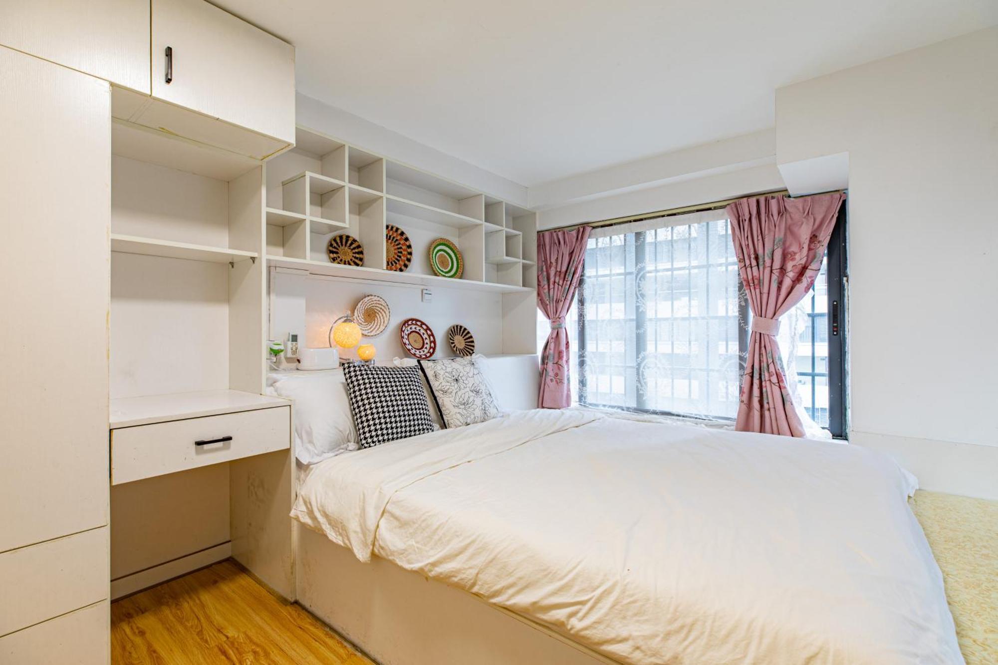 Apartment Center