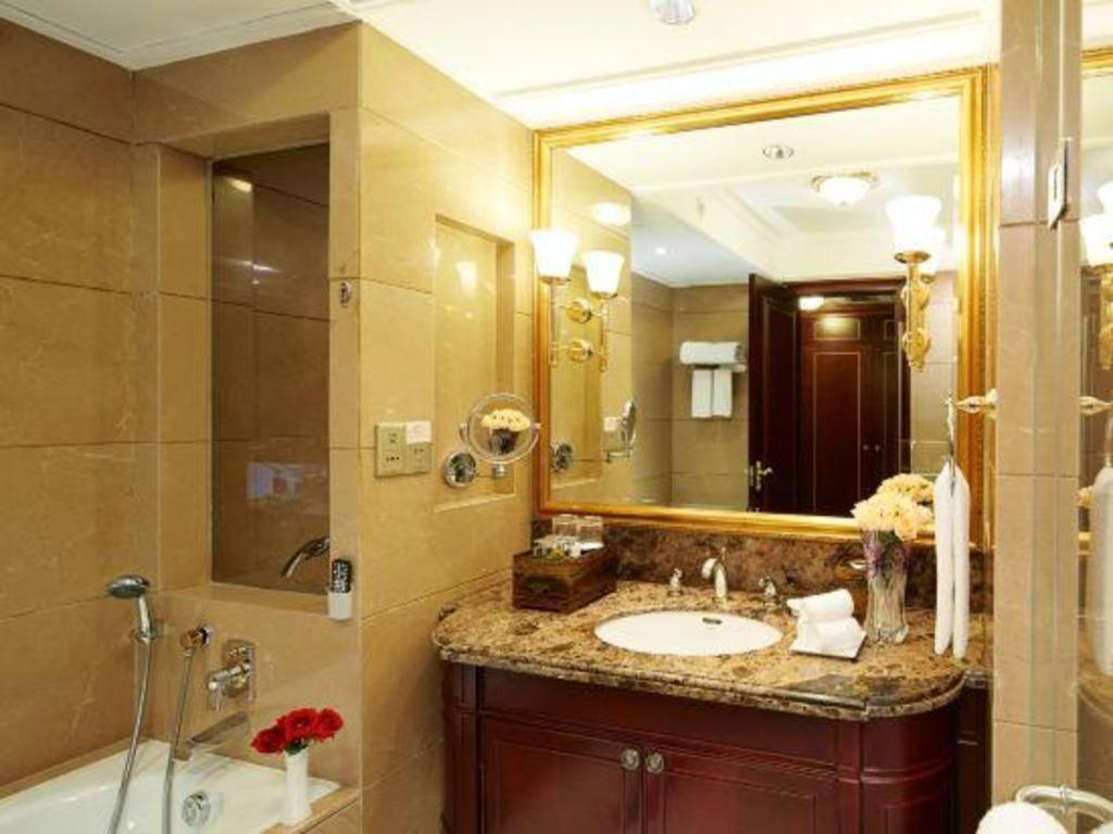 Evergrande Zengcheng 5*