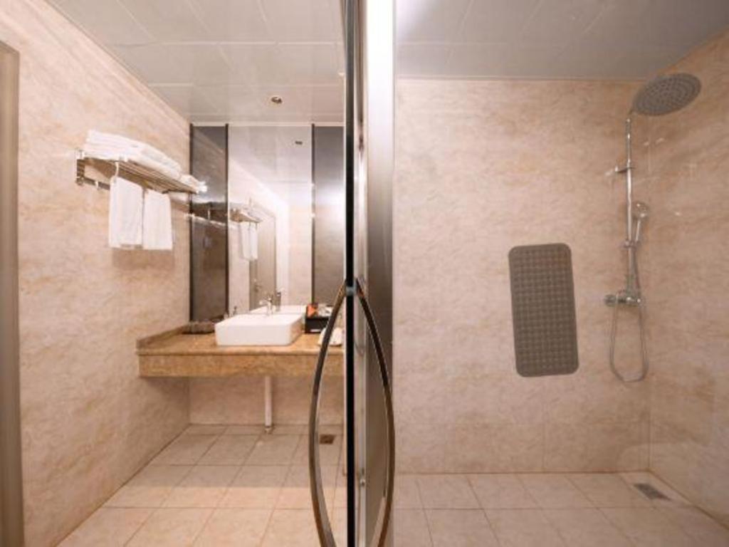 Borrman Tower Zhongda Metro Station Pazhou Exhibition 3* Guangzhou