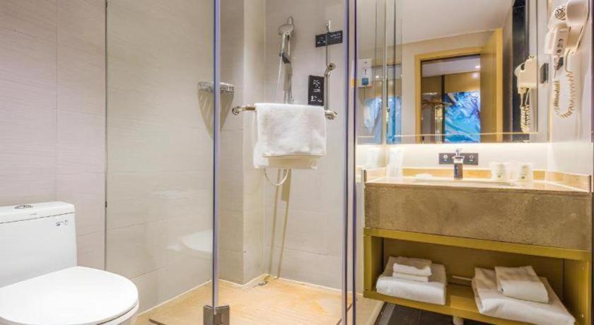 Comfort Jiahe Wanggang Metro Station Police Academy Changhong Hotel 2*