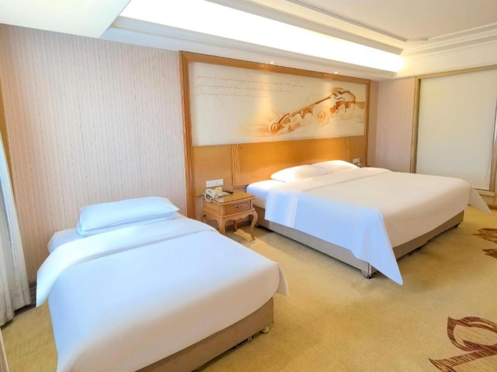 Vienna International Jichang Road Huangshi 4*