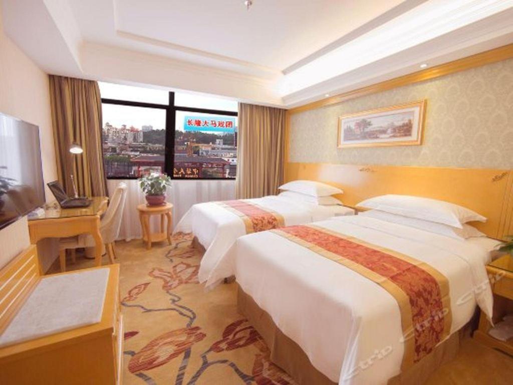 Hotel Vienna Changlong Chinese Food Court Branch 3*