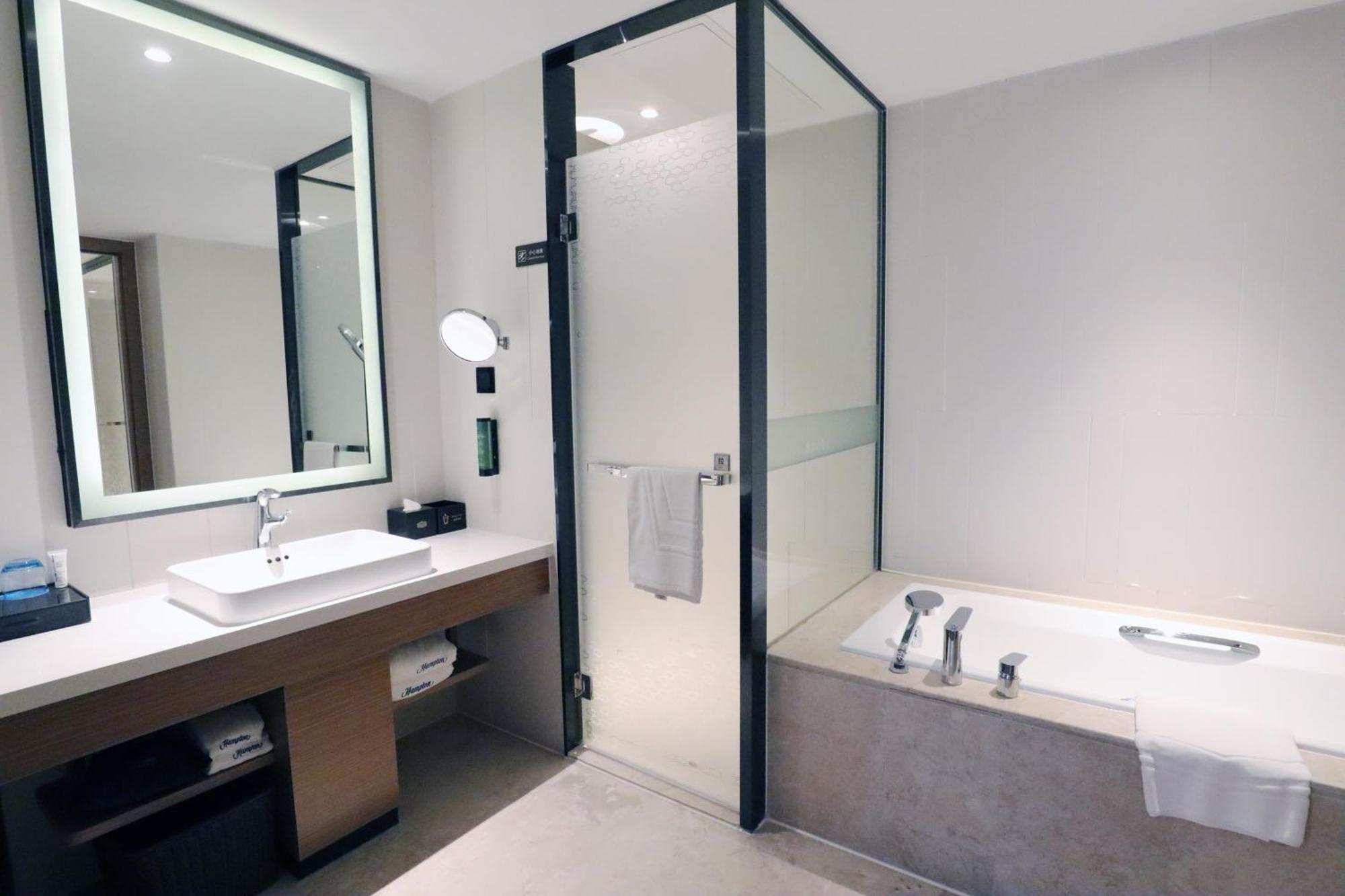 Hampton By Hilton Zhujiang New Town - Free Shuttle Bus To Fair Hotel
