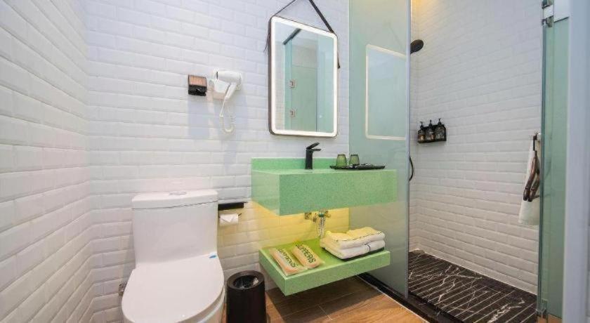 Comfort Premier Tower Chigang Metro Station Pazhou Exhibition 3*