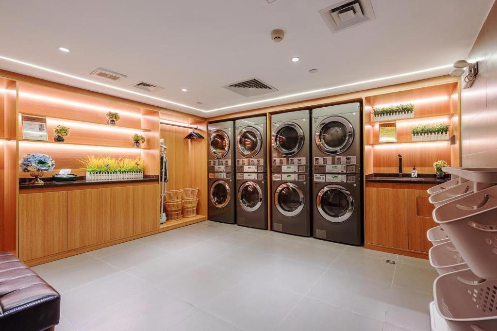 Hotel Selected Zhujiang New Town Wuyangcun Metro Station Guangzhou