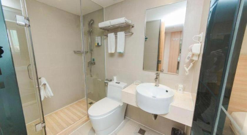 Comfort Hanxi Changlong Shiqiao Metro Station Hotel