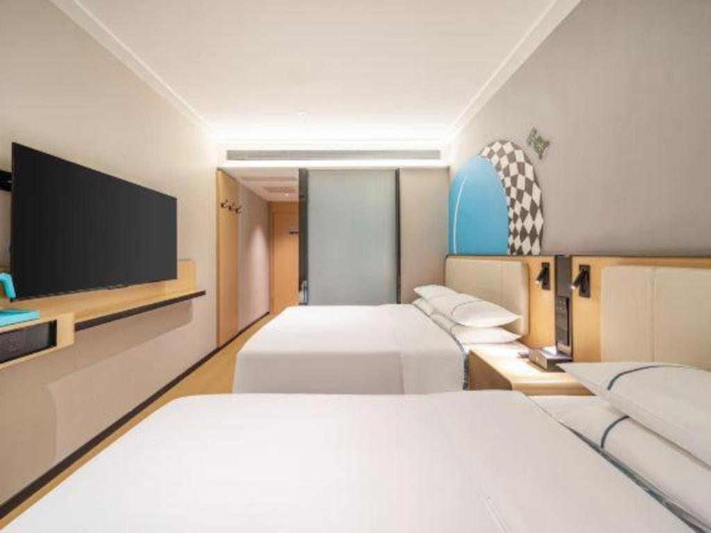 Hotel Comfort Tiyu West Road Metro Station