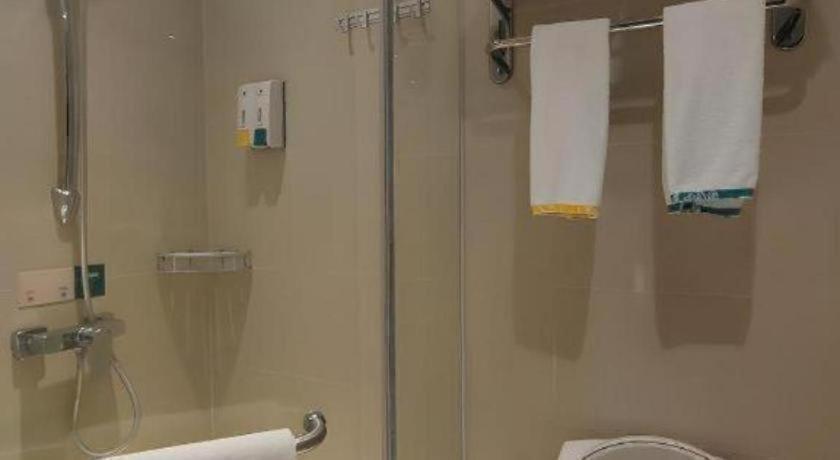 Comfort Tiyu West Road Metro Station Hotel
