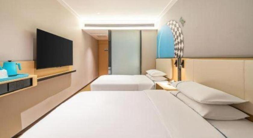 Hotel Comfort Tiyu West Road Metro Station 2*