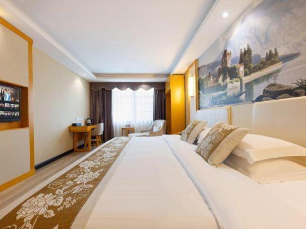 Greentree Panyu Chimelong Happy World Business Hotel