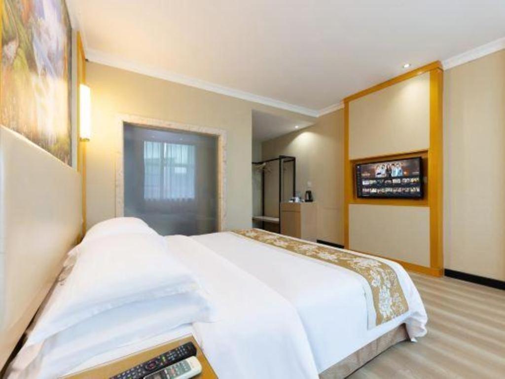 Greentree Panyu Chimelong Happy World Business Hotel 3*
