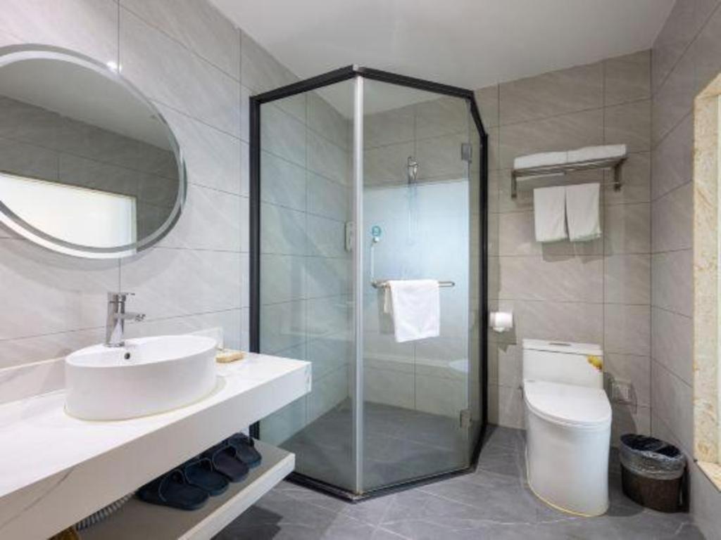 Greentree Panyu Chimelong Happy World Business Hotel