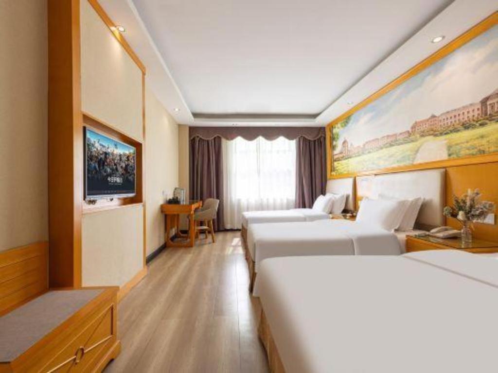 Greentree Panyu Chimelong Happy World Business 3*