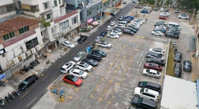 Hotel Comfort Zengcheng Wanda Plaza Metro Station 2*