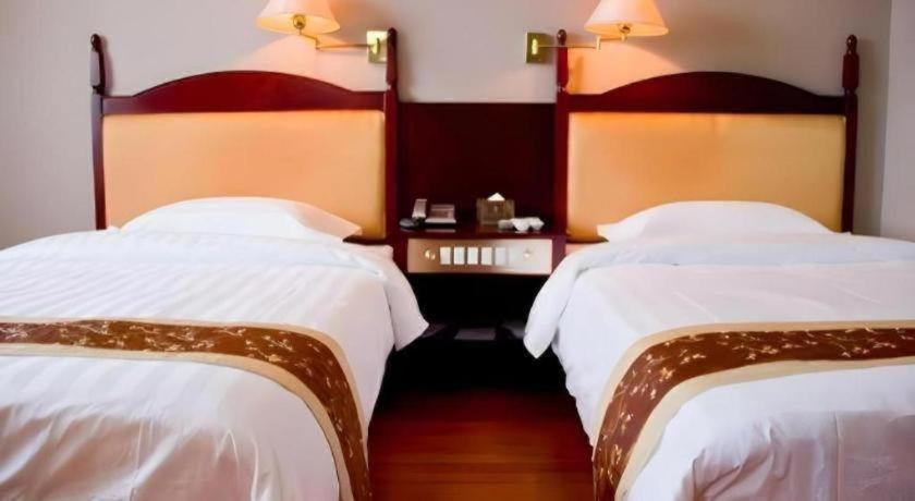 Gondola Hotel 4* Canton