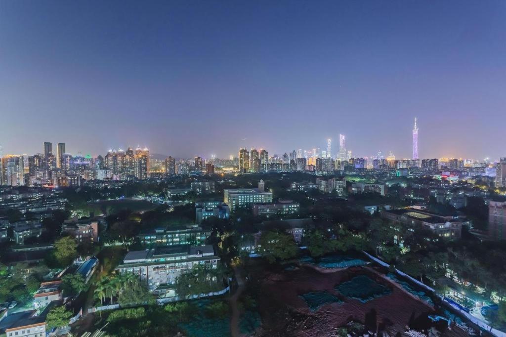 Borrman Tower Zhongda Metro Station Pazhou Exhibition Hotel 3*