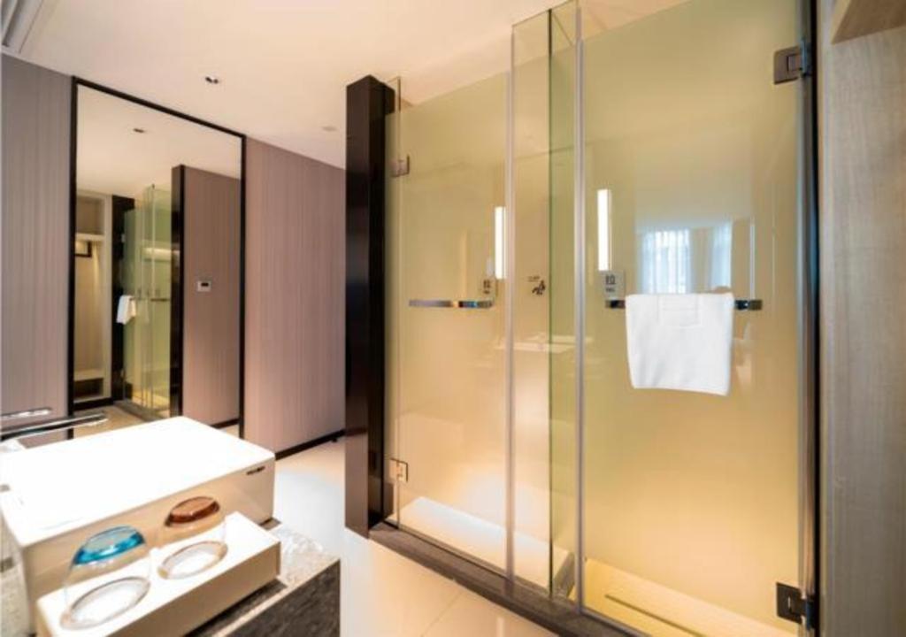 Echarm Changlong Shiqiao Metro Station Hotel