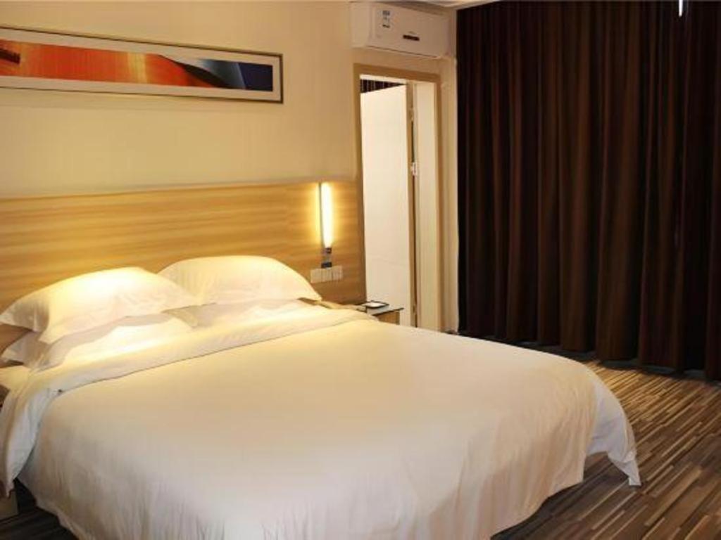 Comfort Panyu Qiaonan Aoyuan Plaza