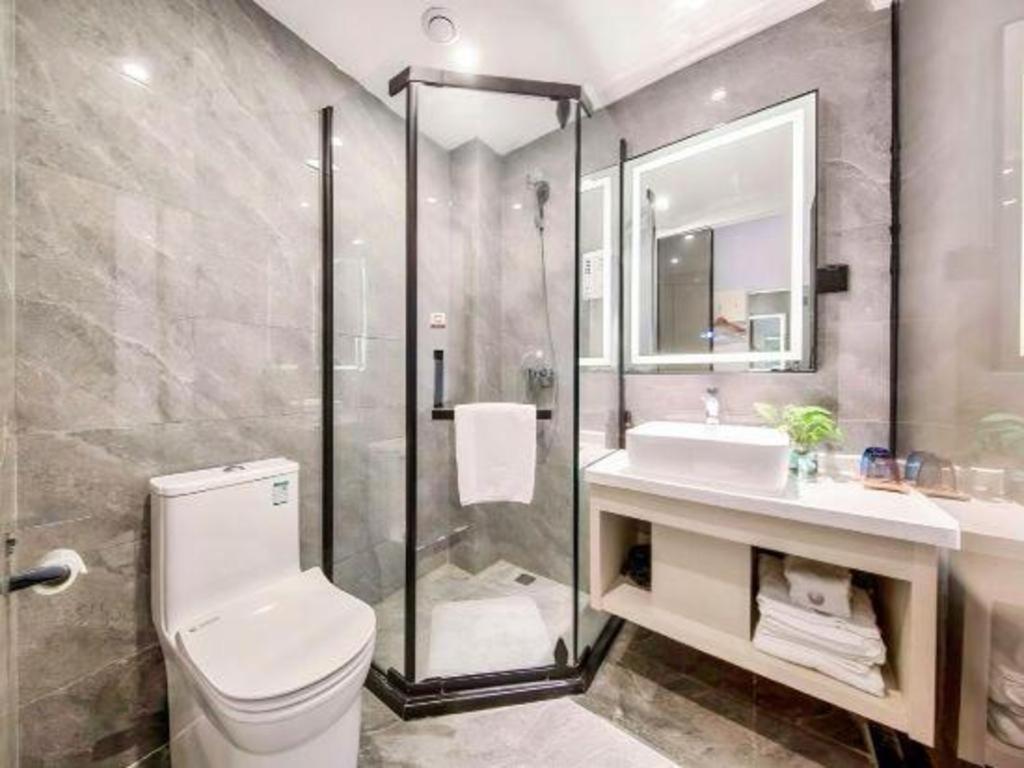 Greentree Panyu Chimelong Happy World Business Hotel