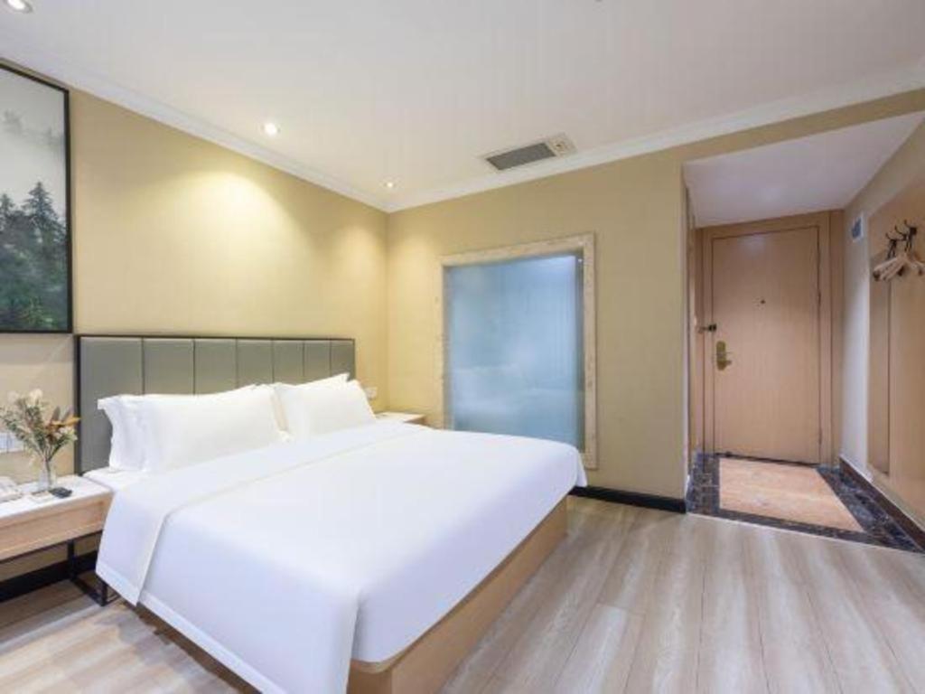Greentree Panyu Chimelong Happy World Business Hotel 3*
