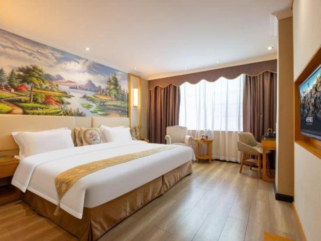 Greentree Panyu Chimelong Happy World Business Hotel 3*
