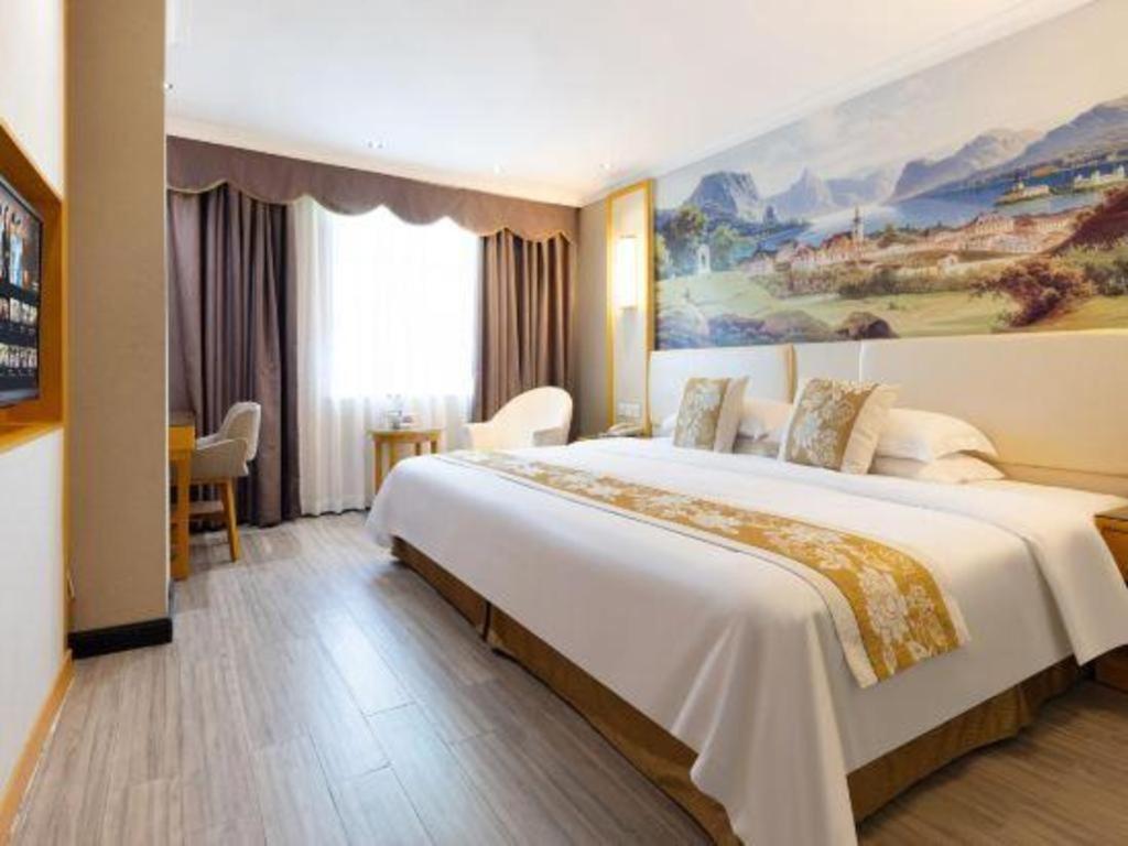 Greentree Panyu Chimelong Happy World Business 3*