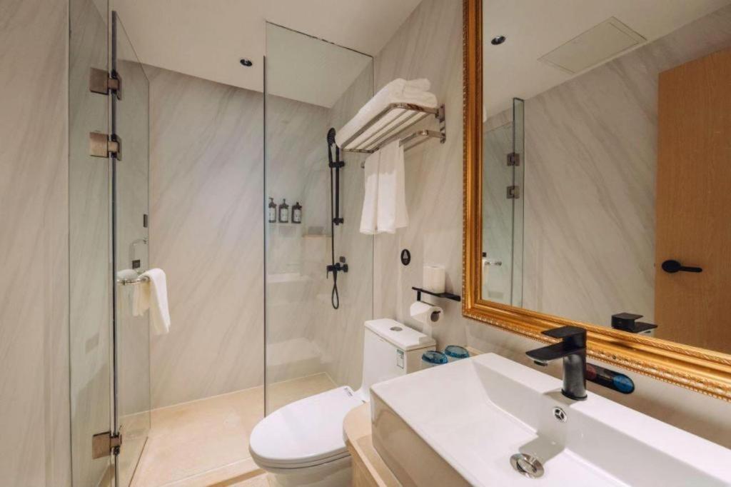Hotel Vienna International Huangpu 4*